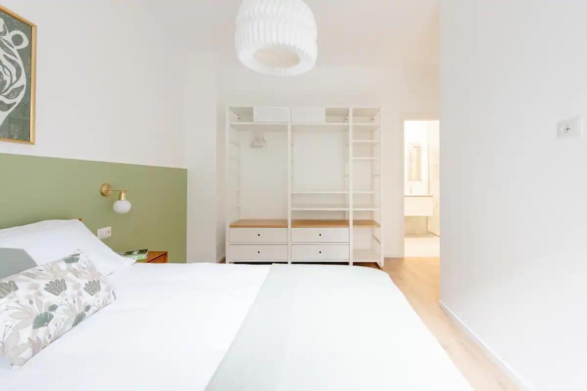 Luxury 2 Bedroom Apartament, Close To San Siro, Fiera And 10 Min Metro To Duomo Milan Bagian luar foto