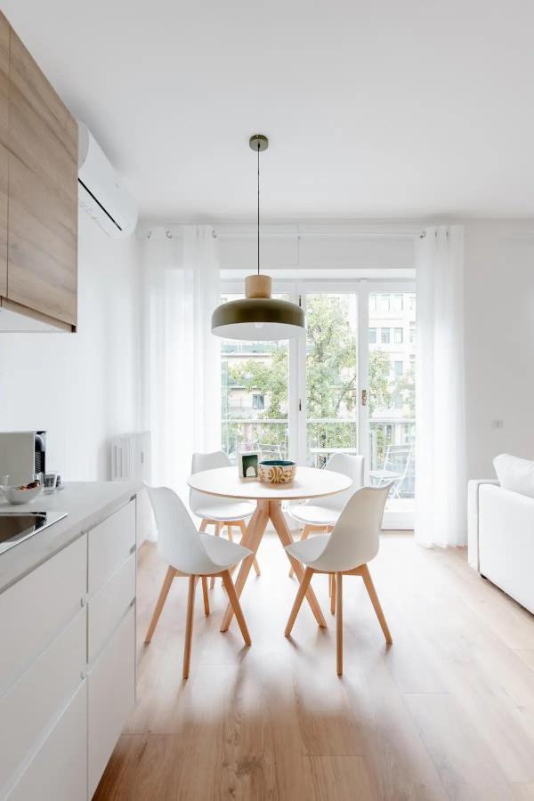 Luxury 2 Bedroom Apartament, Close To San Siro, Fiera And 10 Min Metro To Duomo Milan Bagian luar foto