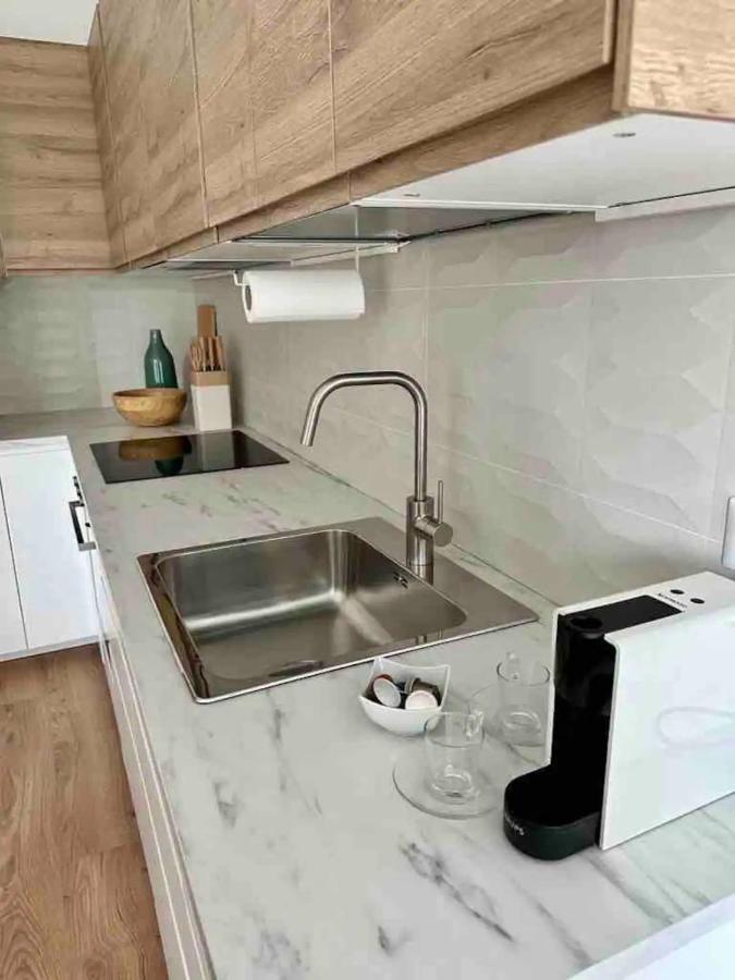 Luxury 2 Bedroom Apartament, Close To San Siro, Fiera And 10 Min Metro To Duomo Milan Bagian luar foto