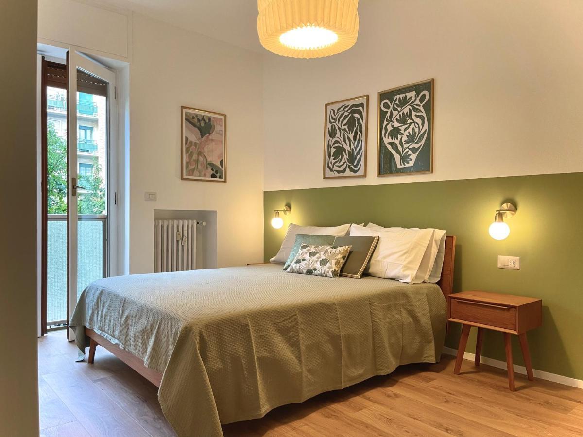 Luxury 2 Bedroom Apartament, Close To San Siro, Fiera And 10 Min Metro To Duomo Milan Bagian luar foto
