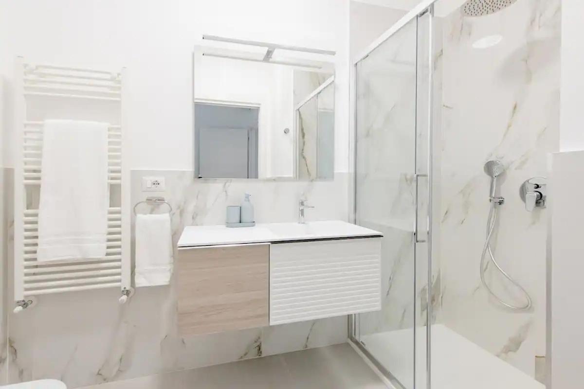 Luxury 2 Bedroom Apartament, Close To San Siro, Fiera And 10 Min Metro To Duomo Milan Bagian luar foto